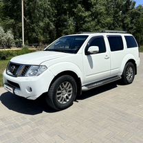 Nissan Pathfinder 2.5 AT, 2011, 321 000 км, с пробегом, цена 1 500 000 руб.