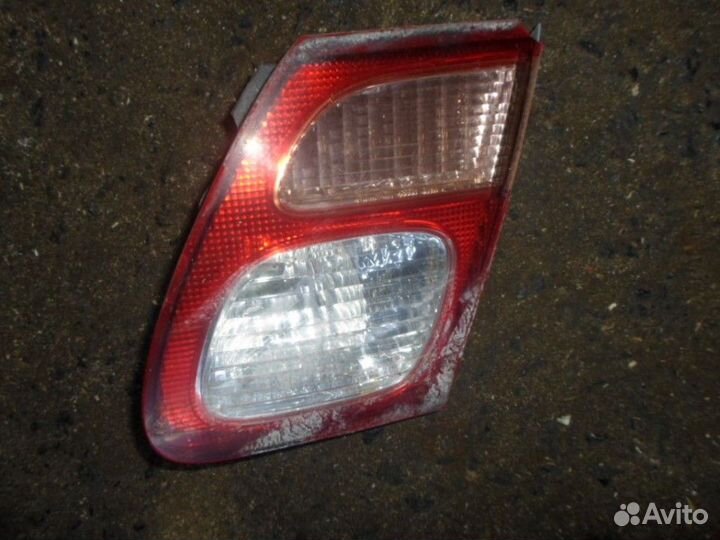 Фонарь задний правый в крышку Nissan Almera N16 20