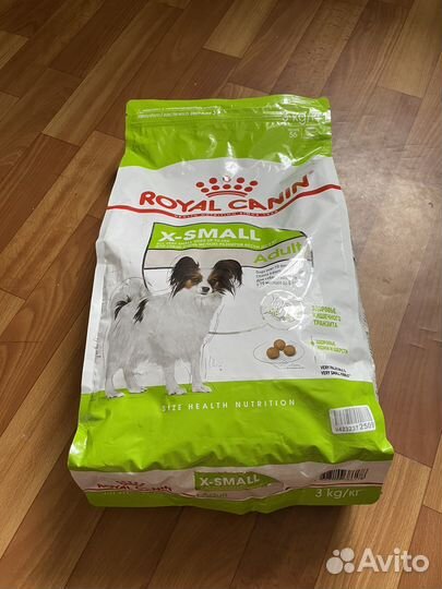 Корм и лакомства для маленьких пород собак