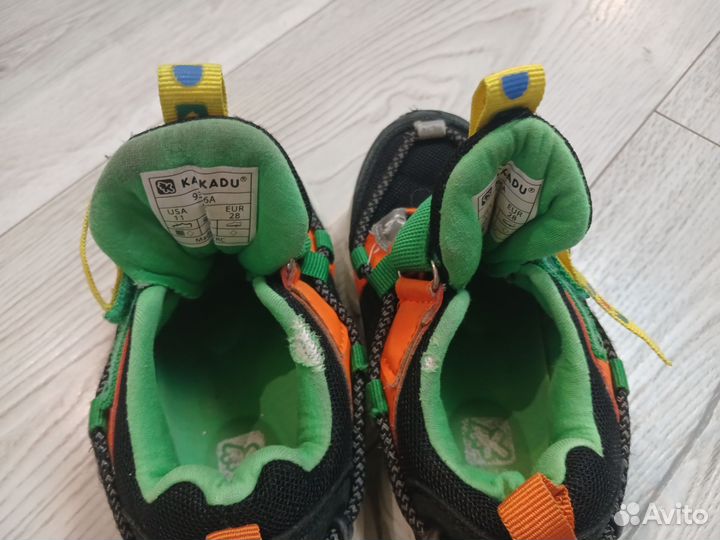 Кроссовки детские 28 размер