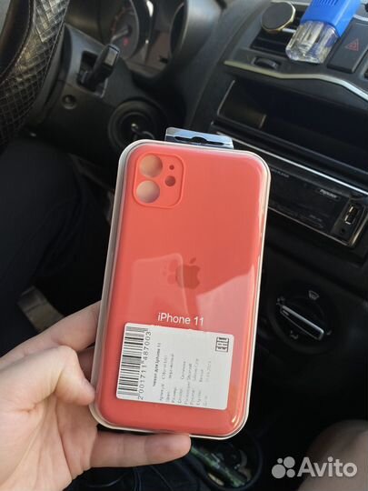 Чехол на iPhone 11