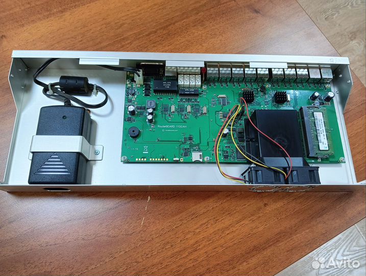 Mikrotik routerboard 1100hx2