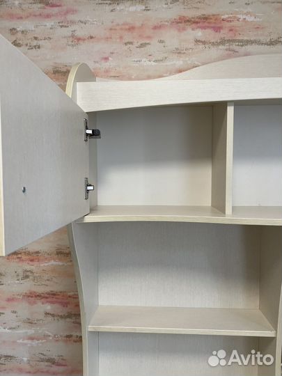 Угловой письменный стол