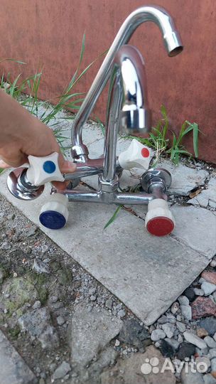 Смесители в ванну кухню на раковину