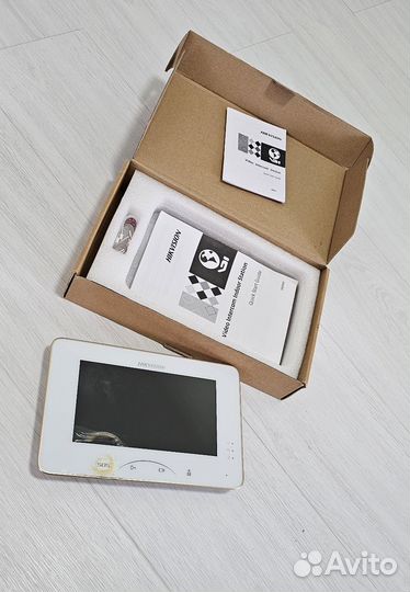 IP-видеодомофон Hikvision DS-KH8300-T