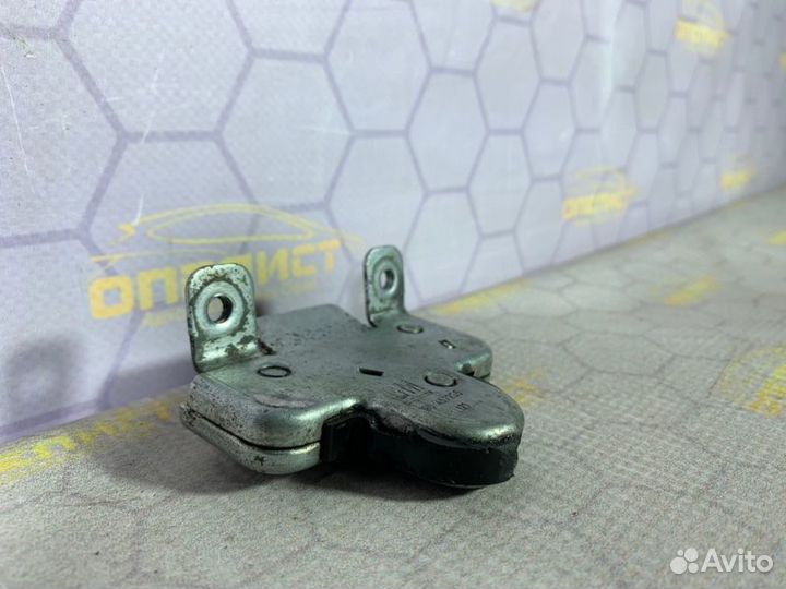Замок крышки багажника Opel Vectra B