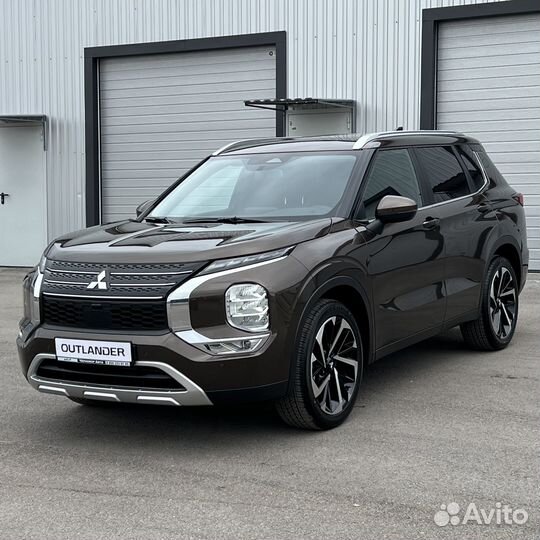 Mitsubishi Outlander 2.5 CVT, 2022
