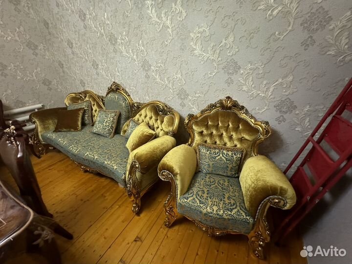 Мягкая мебель диваны и кресла стол стулья горка