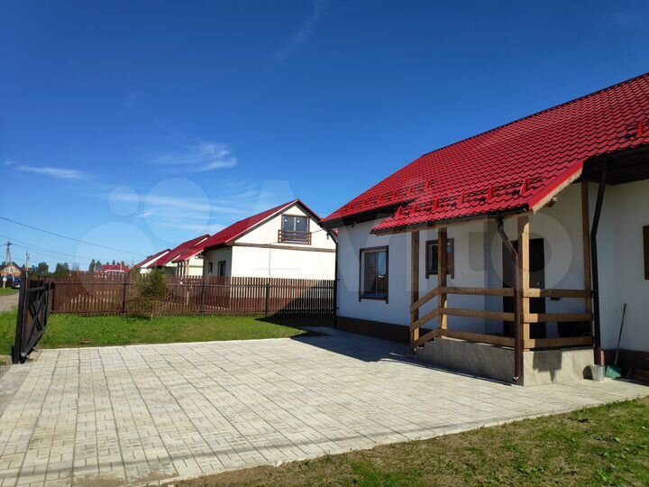 Коттедж 100 м² на участке 8 сот.