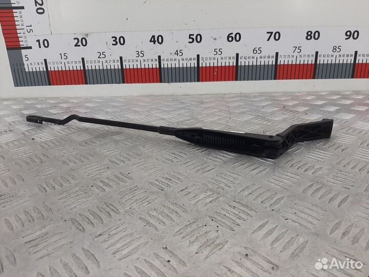 Щеткодержатель (поводок стеклоочистителя, дворник)