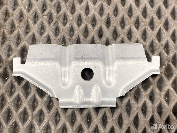 Крепление аккумулятора Bmw X5 E70 N57 2013