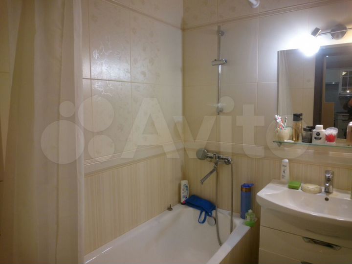 2-к. квартира, 50 м², 10/20 эт.