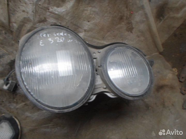 Фара правая Mercedes Benz E-Klasse W210 1995-2002