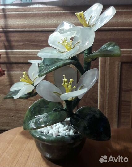 Цветы из камня