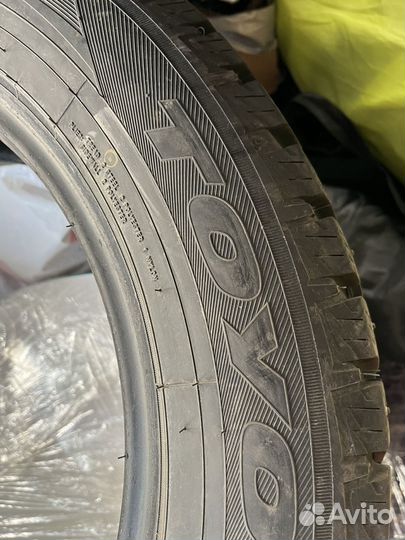 Toyo Observe Ice-Freezer SUV 215/60 R17