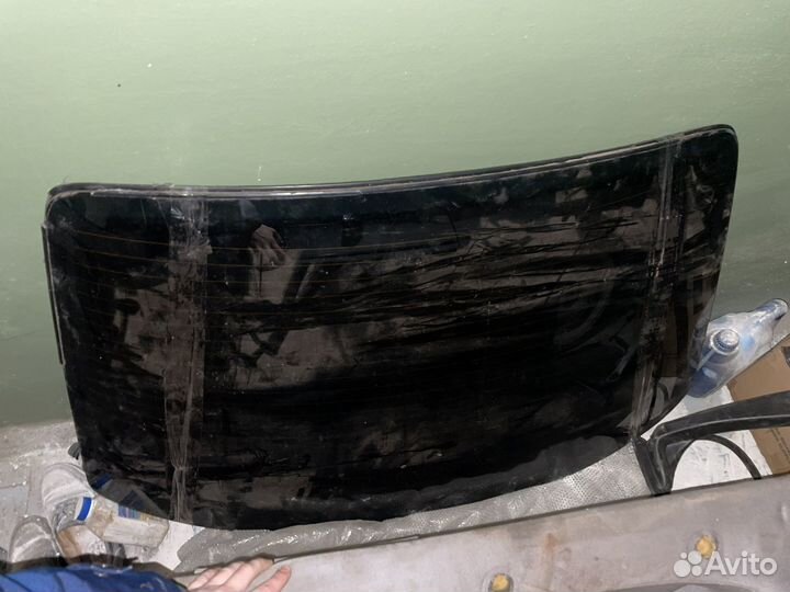 Заднее стекло audi 100 quattro