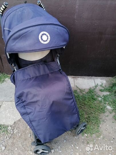 Прогулочная коляска трость