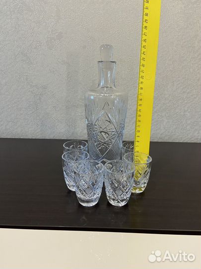 Набор хрустальных стопок с графином