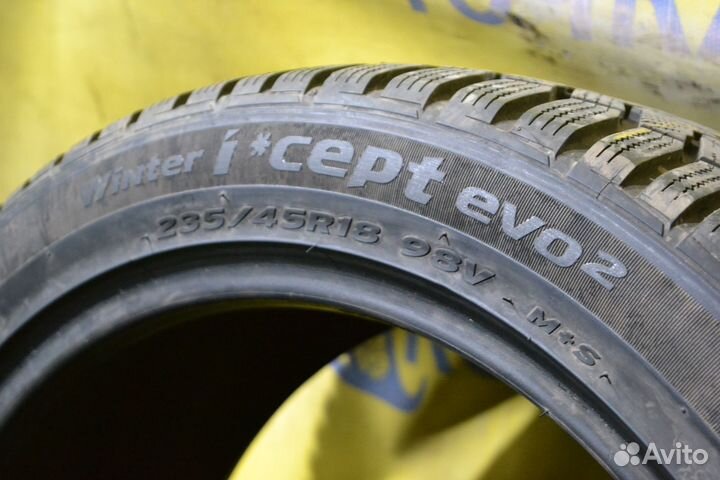 Hankook Winter I'Cept Evo2 W320 235/45 R18