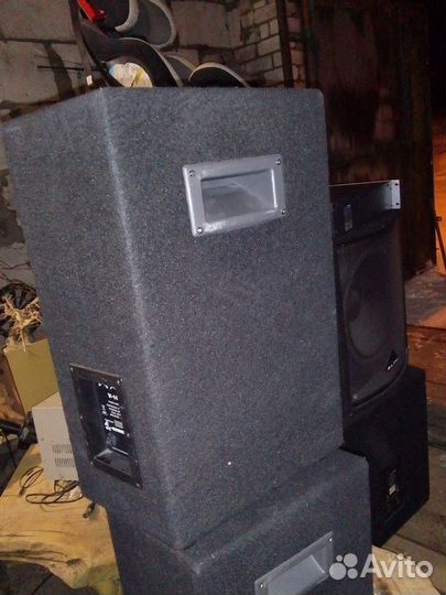 Колонки концертные warfadale v10