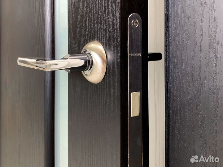 Двери межкомнатные новые