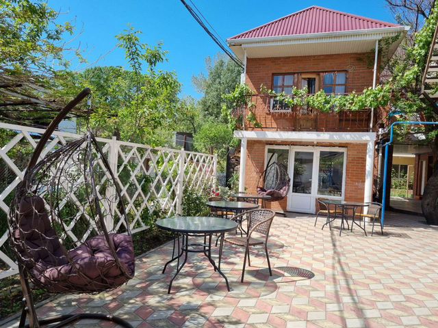 Комната 25 м² в 4-к., 1/3 эт.