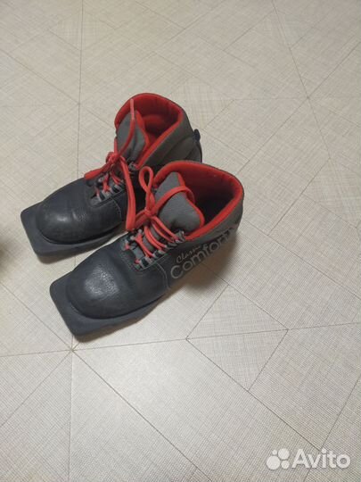 Лыжные ботинки