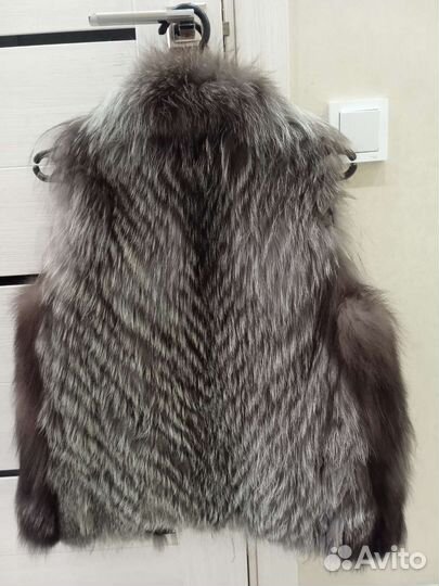 Жилетка меховая натуральная женская
