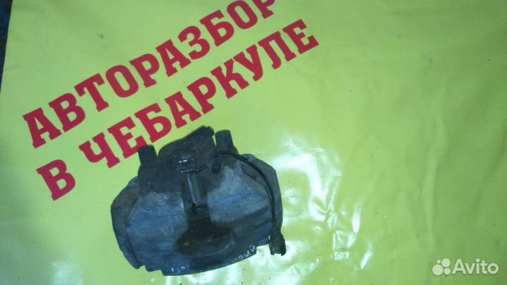 Суппорт передний левый Volkswagen Touareg