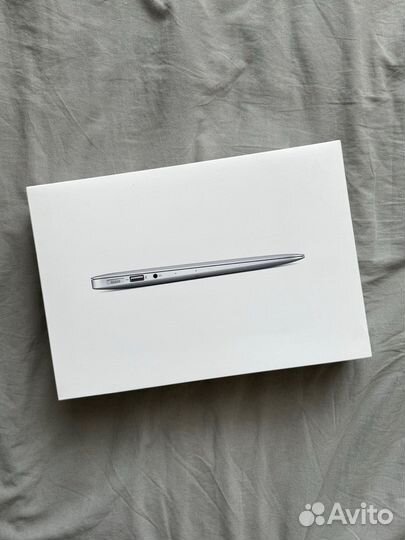 Apple MacBook Air 11 (2016)