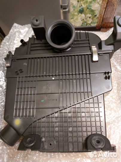 Корпус воздушного фильтра логан,лада пр Румыния