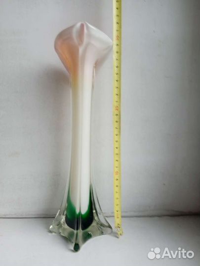 Ваза стеклянная цветок