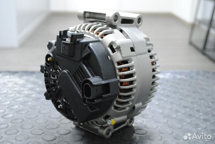 Генератор Mercedes Benz GL320, G320 3.0 CDi 180А
