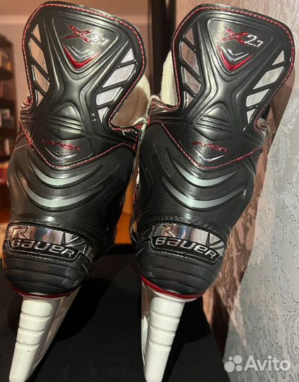 Хоккейные коньки bauer