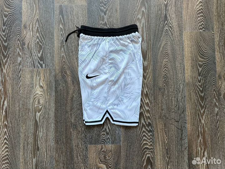 Шорты Nike Dri FIT белые