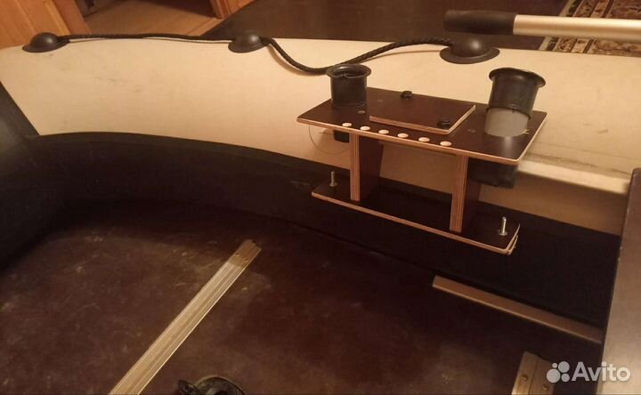 Подставка-столик для эхолота на лодку пвх