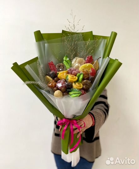 Съедобный букет из сухофруктов