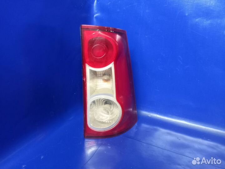 Фонарь задний правый LADA Largus I