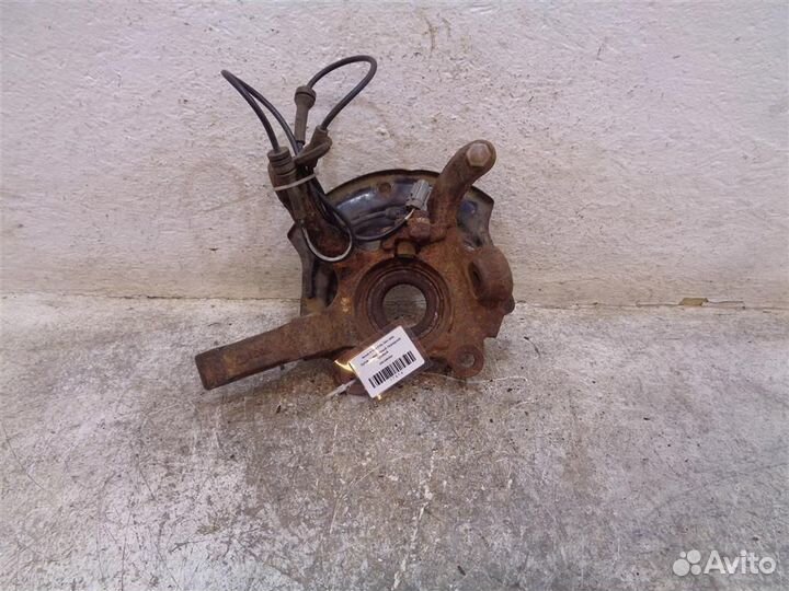 Кулак поворотный передний правый Nissan X-Trail