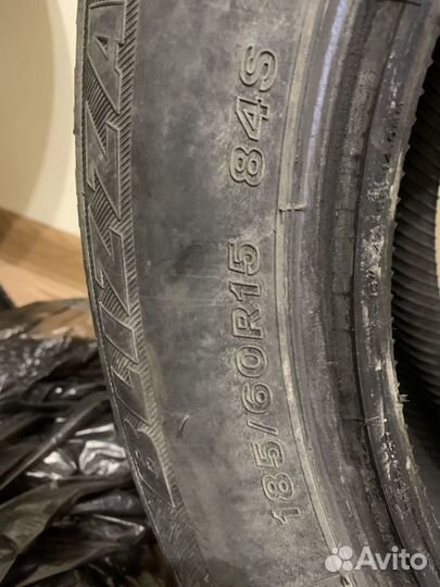Bridgestone Blizzak Revo GZ 185/60 R15 84S
