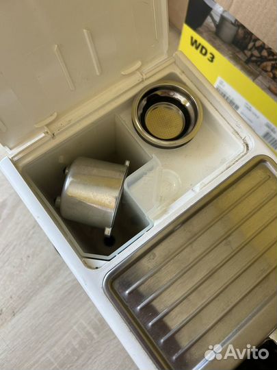 Кофеварка рожковая delonghi ECP 33.21.W