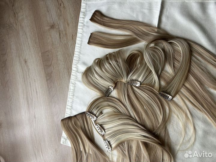 Искусственные волосы на заколках