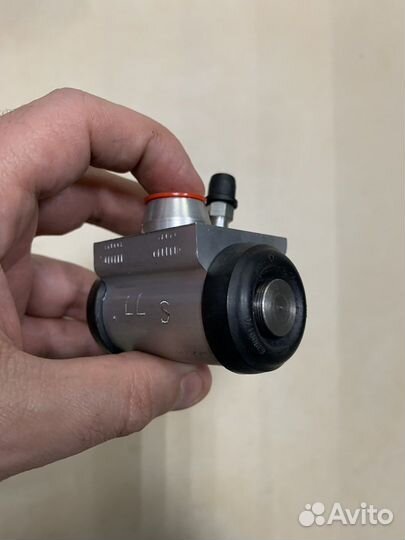 Цилиндр тормозной задний без абс Logan Bosch