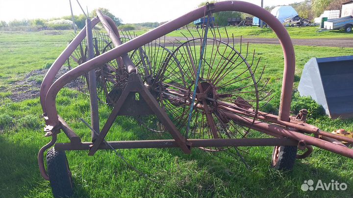 Пресс подборщик тюковый