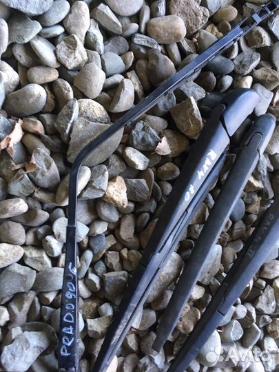 Tоyоtа Rаv4 2002 дворник крышки багажника