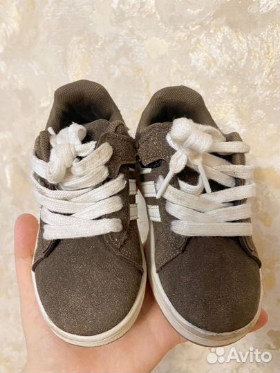 Кроссовки детские