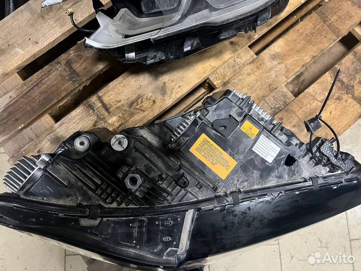 Фары Laser в сборе Bmw x5 x6 g05 g06 дефектные