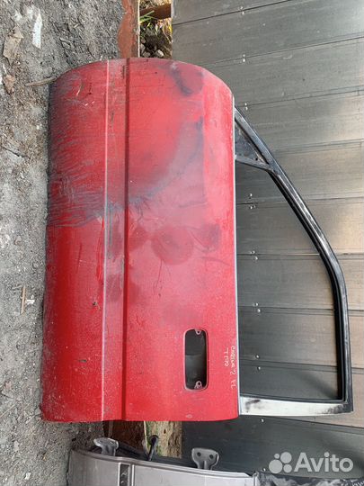 Дверь передняя левая