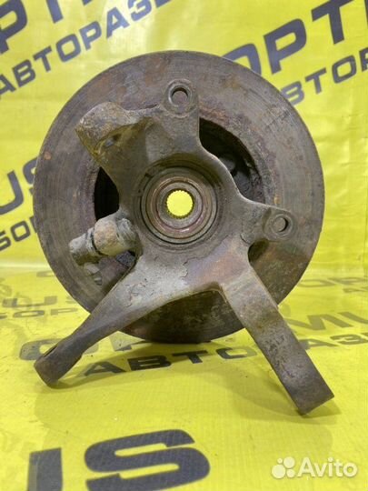 Кулак поворотный передний правый Hyundai Elantra