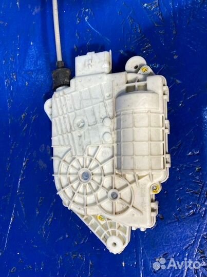 Замок двери задний правый Hyundai Equus VI G6DJ